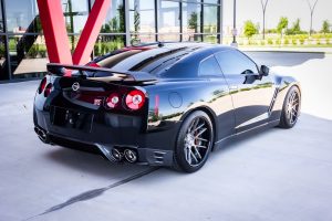 Rear 3-Qtr View From Right Rear 3-Qtr View From Right